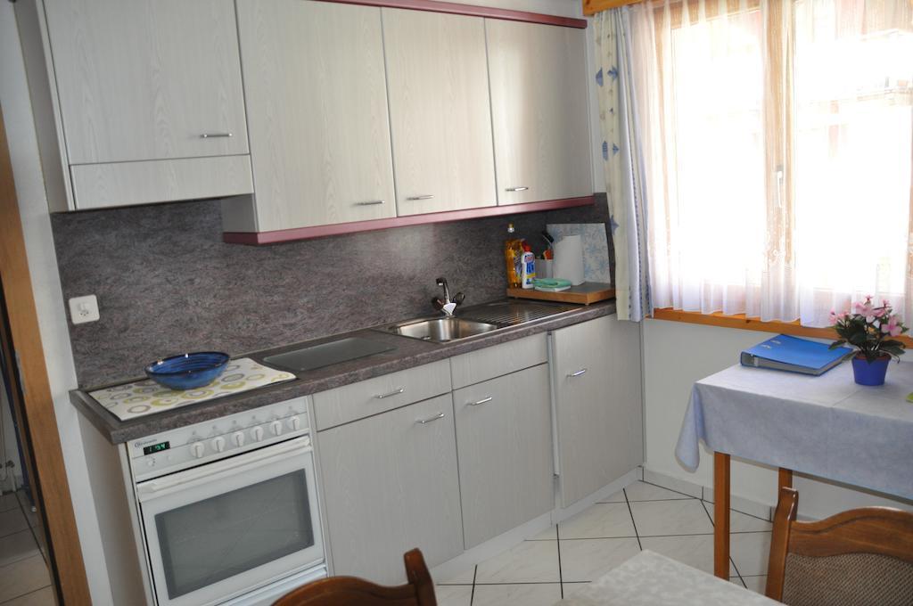 Apartmenthaus Holiday Saas Fee الغرفة الصورة